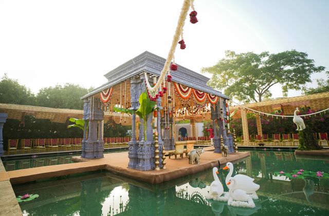 Floating mantap at Bougainvilla wedding venue
