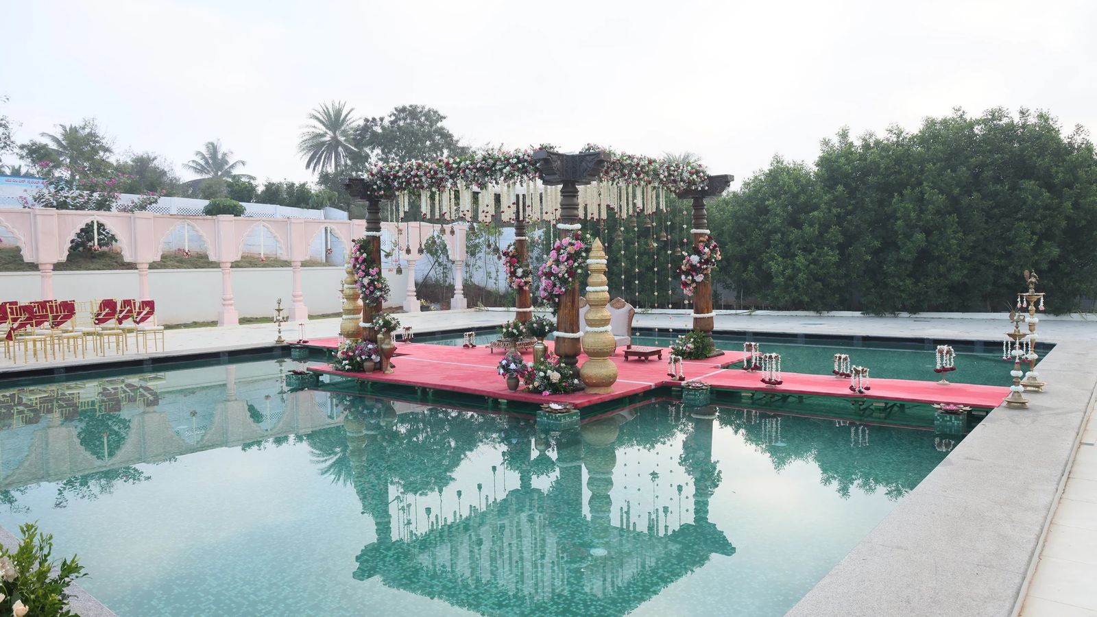 Floating mantap at Bougainvilla wedding venue